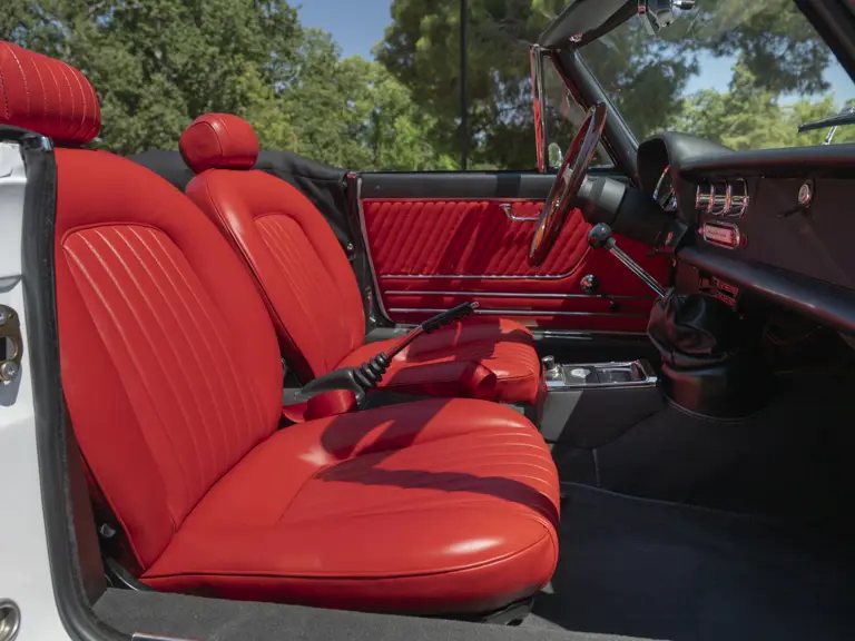 Alfa Romeo 1750 Spider Veloce 1969 — photo 9