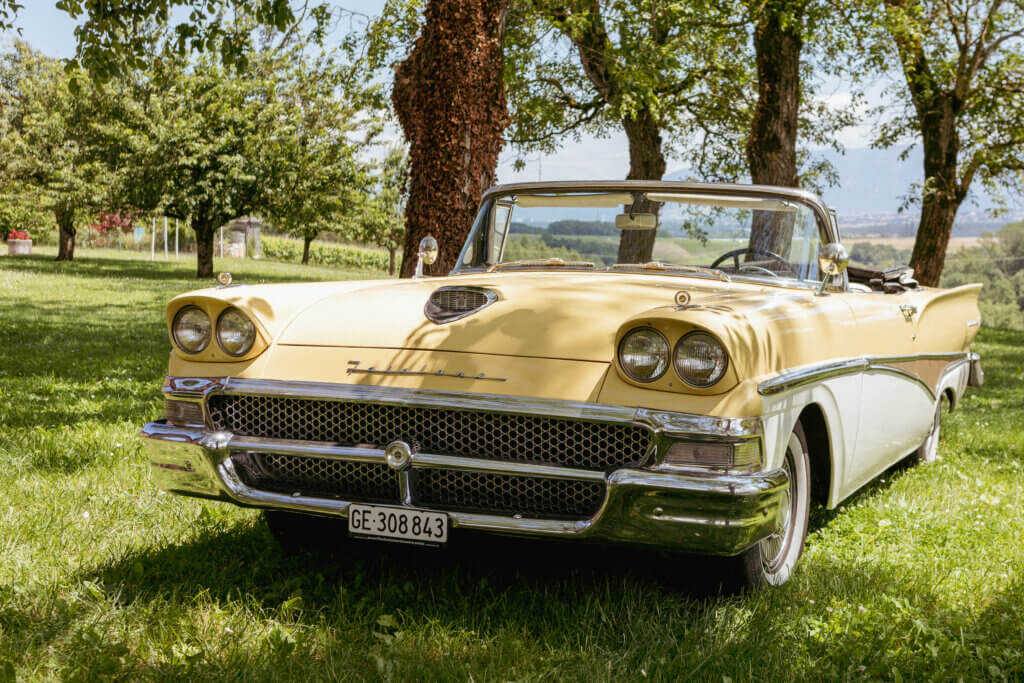 Ford Fairlane 500 Sunliner 1958, voiture de collection à louer à Genève