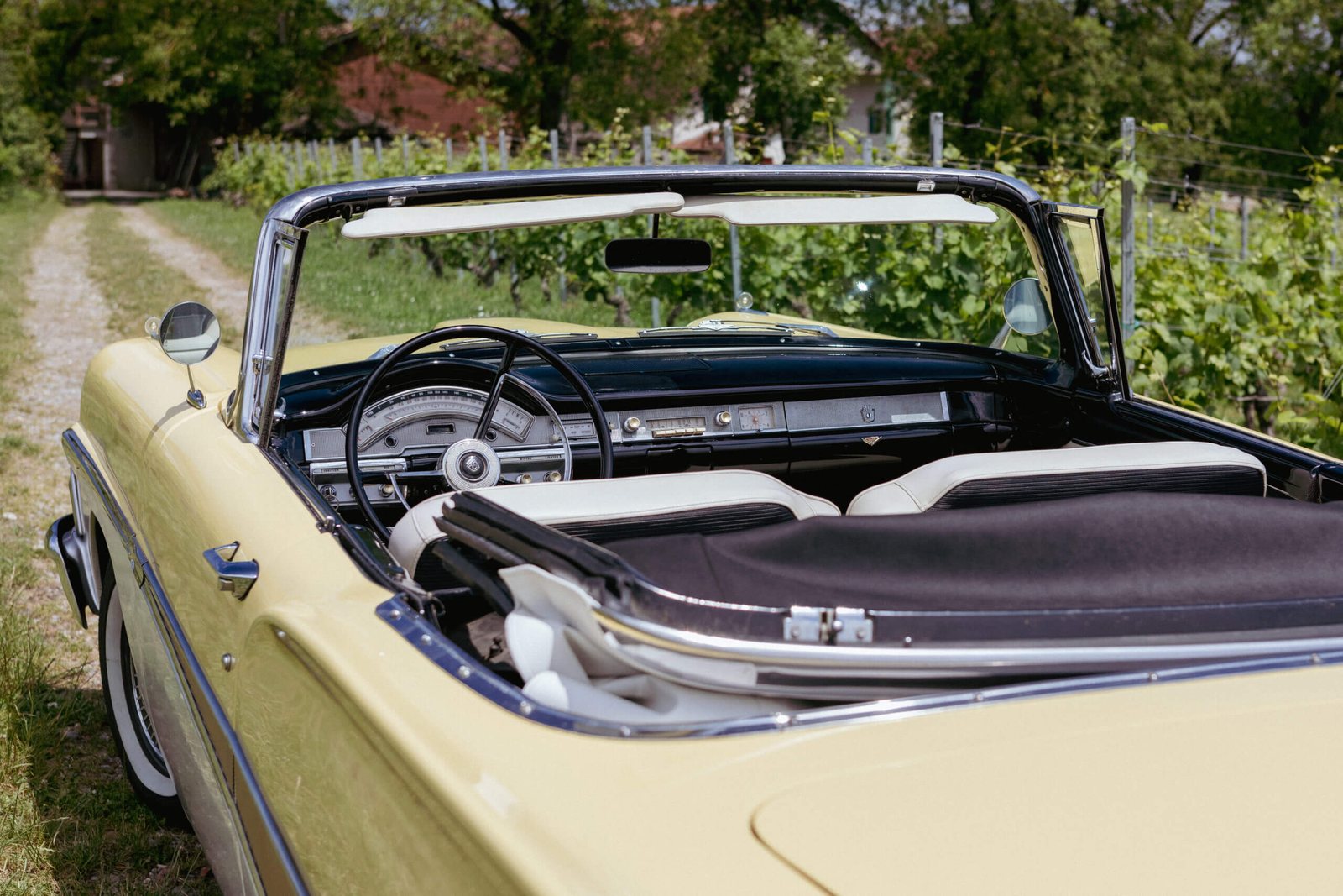 Ford Fairlane 500 Sunliner 1958 — photo 3