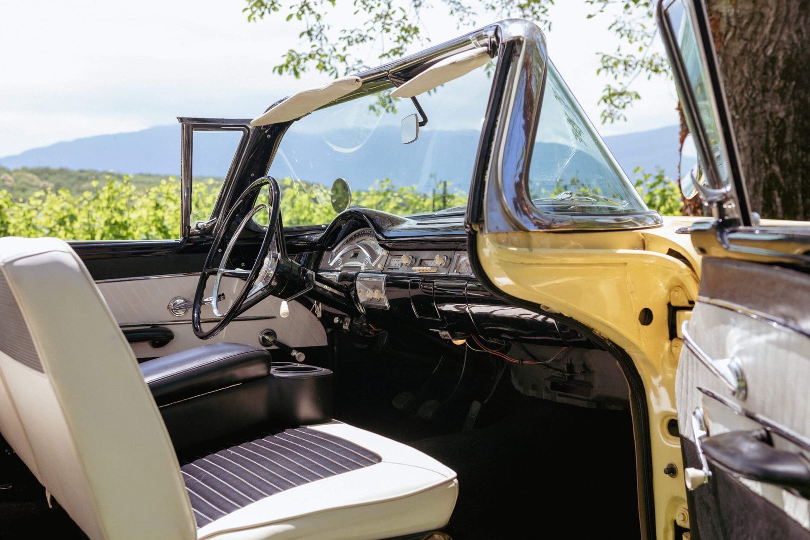 Ford Fairlane 500 Sunliner 1958 — photo 4