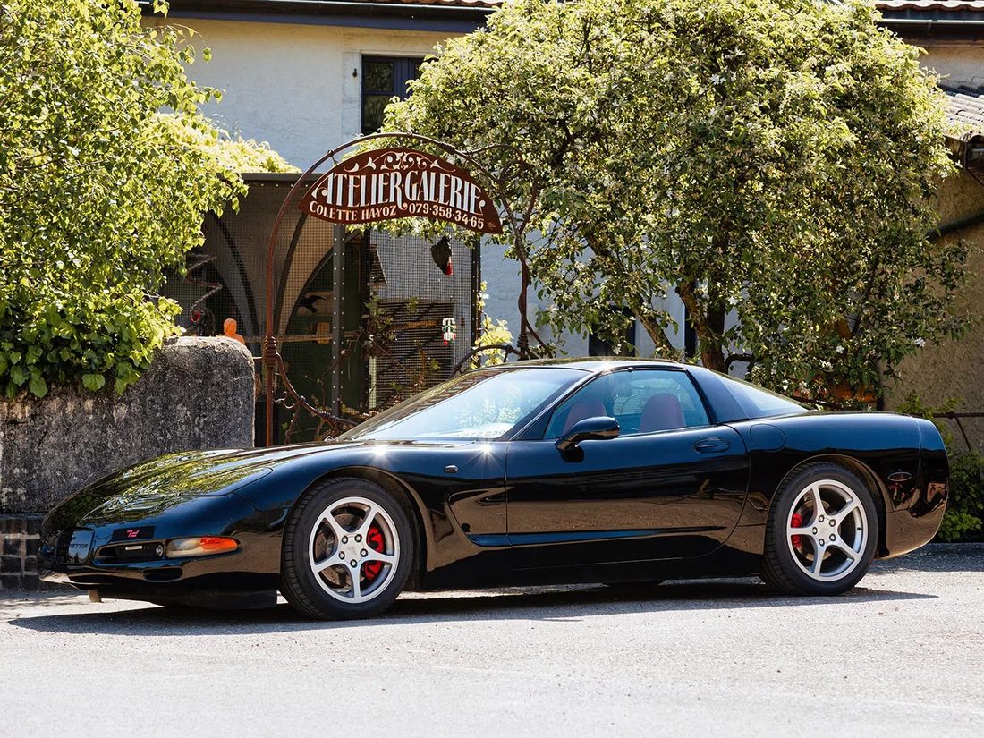 Chevrolet Corvette C5 2000, location sans chauffeur à Genève