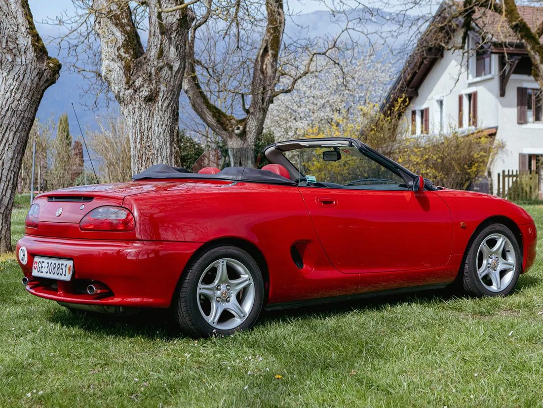 MG-F 1996, location sans chauffeur à Genève