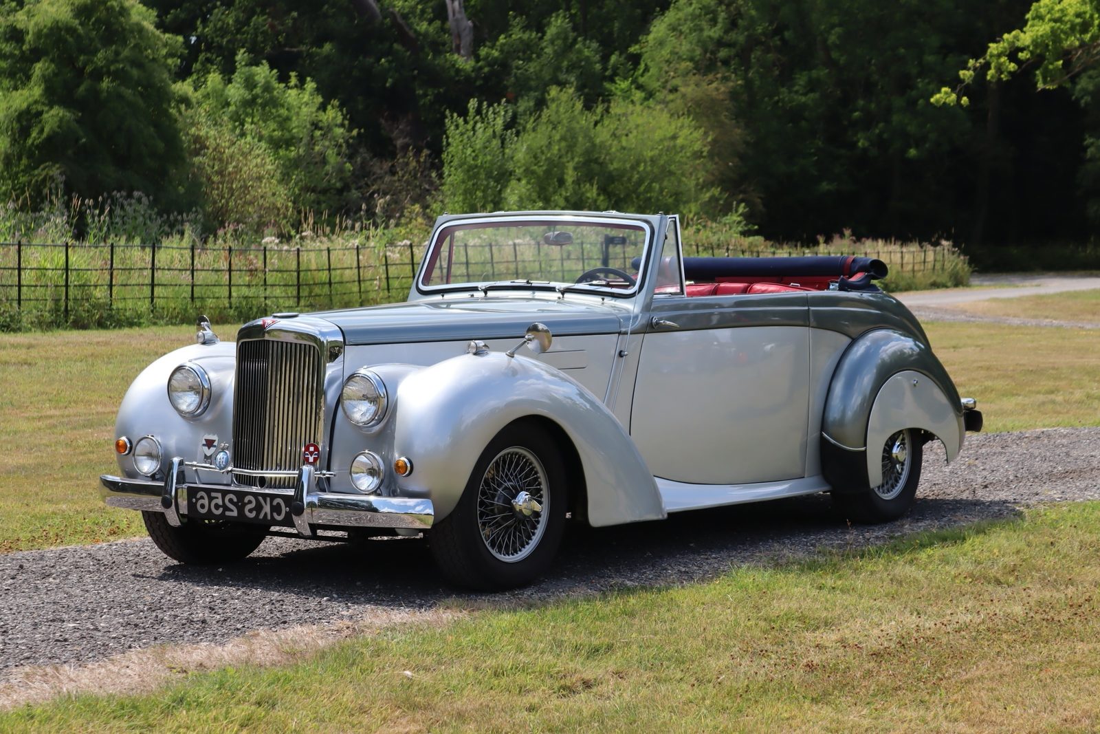 Alvis TA 21 Tickford DHC 1951, voiture de collection à louer à Genève