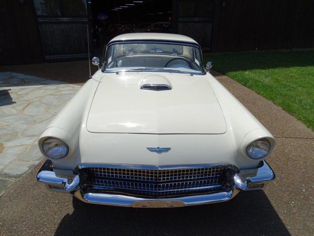 Ford Thunderbird 1957 — photo 9